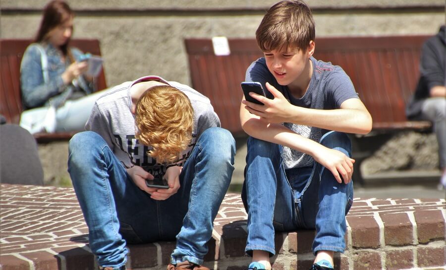 ¿Cómo afectan las Redes Sociales a los Adolescentes?